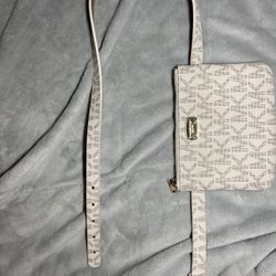 michael kors est 1981 White fanny pack