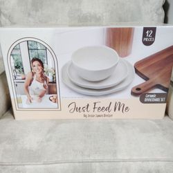 Jessie James 12 Piece Ceramic Dinnerware Brand New 