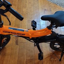 Swagtron Swagcycle EB-5 PLUS Folding Electric Bike With
