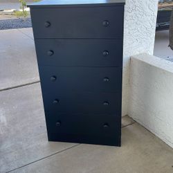 Dresser/Chest
