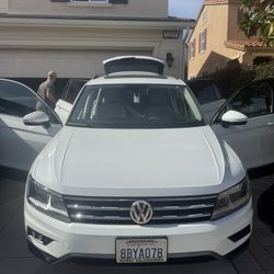 2018 Volkswagen Tiguan 2.0T SE Sport  