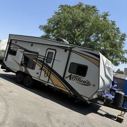 Eclipse Attitude Toyhauler 