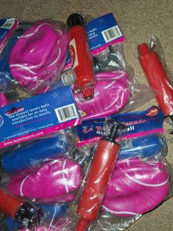 12 balls 12 mini air pumps