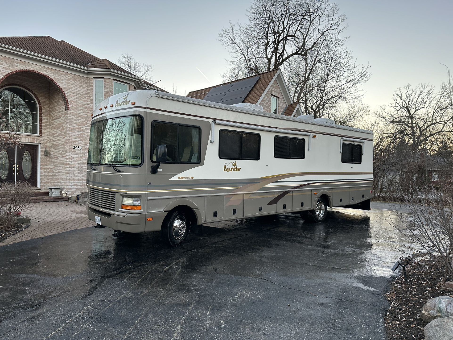 2000 Ford fleetwood bounder RV