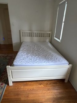 DEAL: IKEA Wood Full Bed Frame + Mattress // Santa Monica