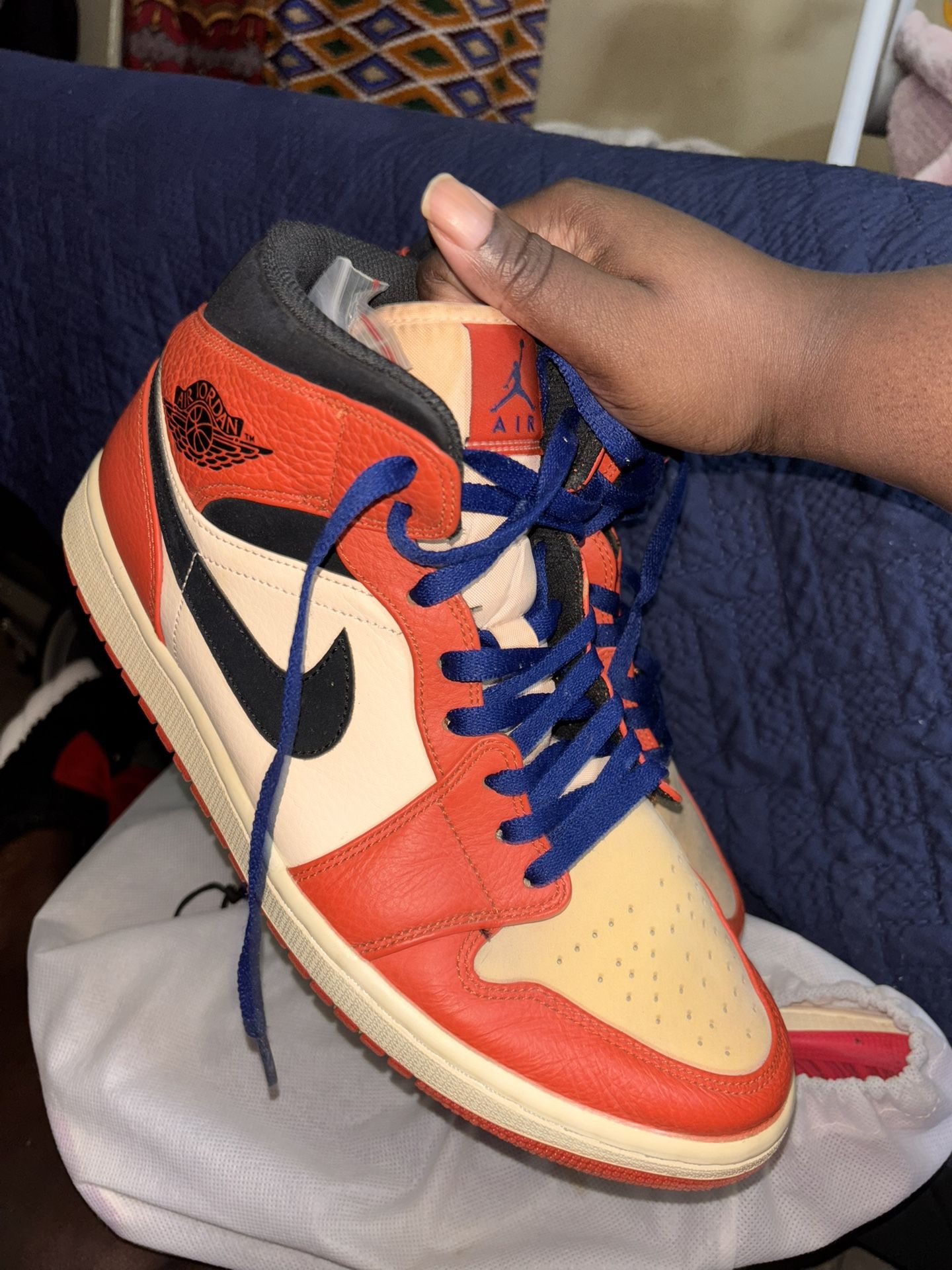 Nike Air Jordan 1 Mid Sneakers