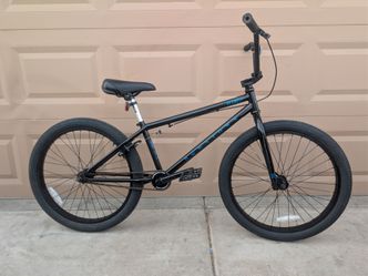 24"x2.45. Wider tires HARO DOWNTOWN BMX BIKE. 2025 MODEL. EXCELLLENT CONDITION LIKE NEW 👌🏼