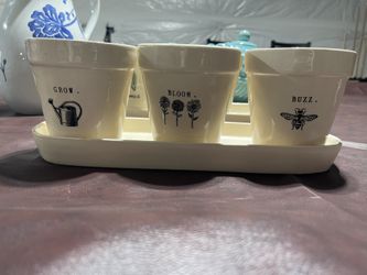 Rae Dunn Small Planter Set