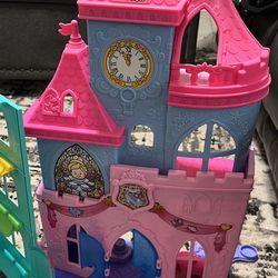 Lot Of 3 Doll Houses 