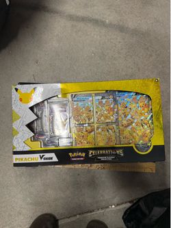Pokémon 25th anniversary Celebrations playmat collection box