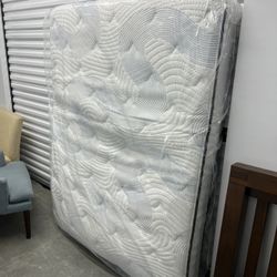 Full Bed Mattress and Box Spring