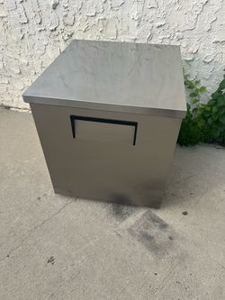 True single door lowboy