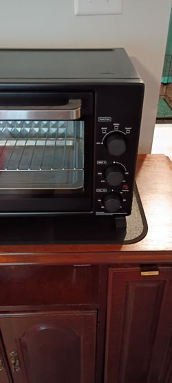 Black Toaster Oven with Bake Broil Toast Functions