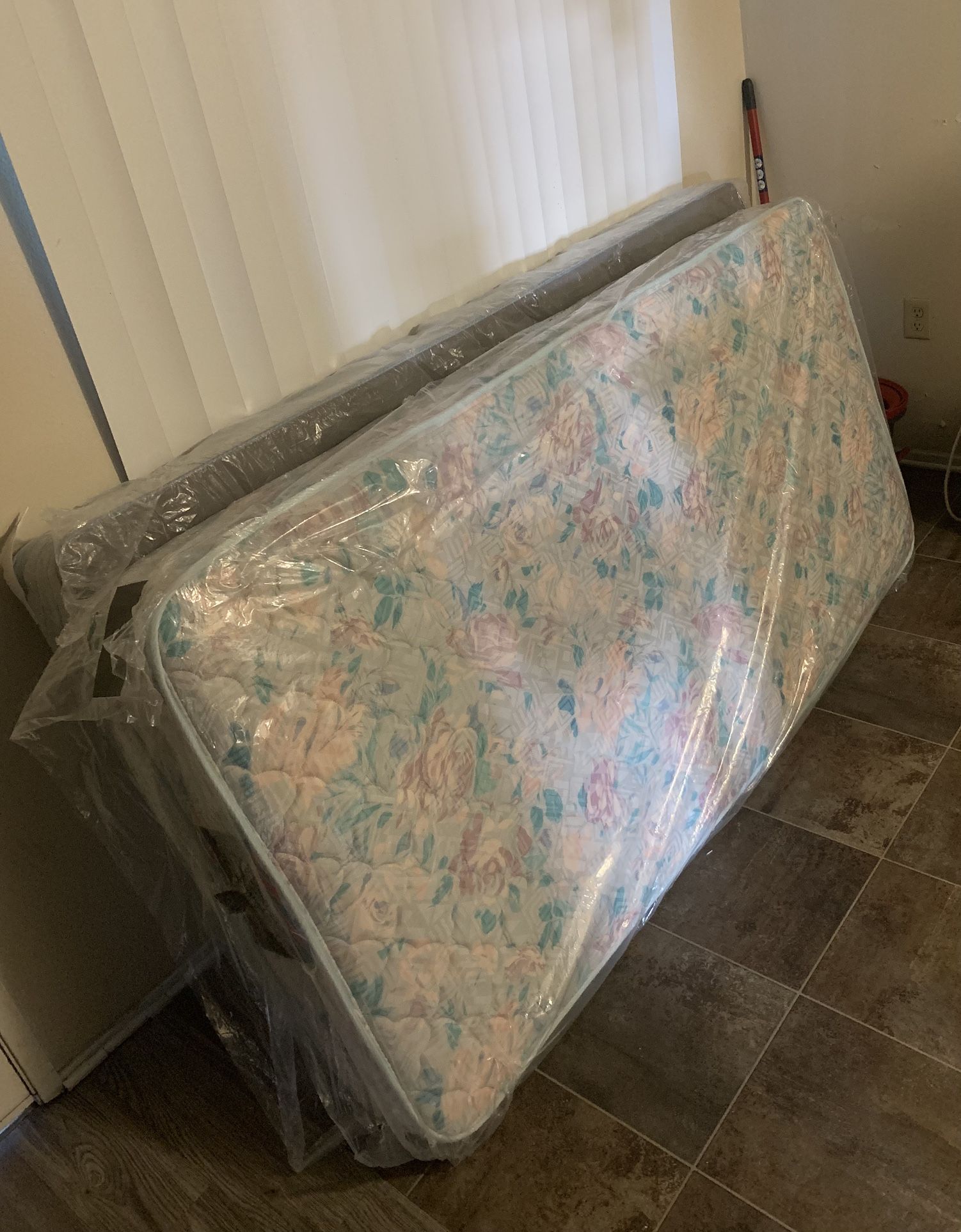 Twin Size Mattress With Box Spring