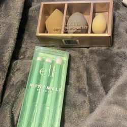 Makeup Sponges & Brushes