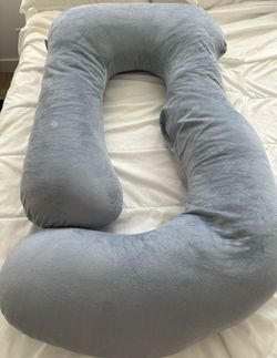 Pregnancy pillow