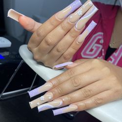 Nails 