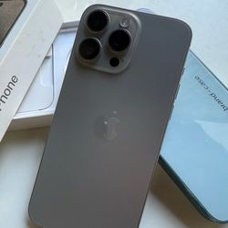 iPhone 15 Pro Max Unlocked 