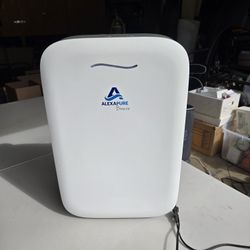 AlexaPure Breeze True HEPA Air Purifier Sterilizer Model AP-B102