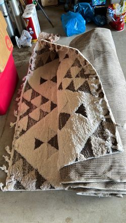 11x15 like new area rug