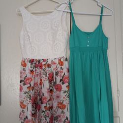 (Sz MED) dresses Bundle