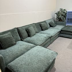 Brand new 146" U-Shaped Modern Sofa Modular Sectional Cloud Couch with 2 Ottoman, 6-Seat Chenille Deep Seat Sofa with 6 Pillows for Living Room, Bedro