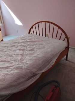 Dania round framed double/full bed frame