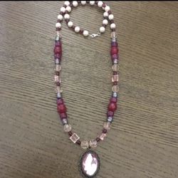 Red And Peach Beads Necklace With Pendant