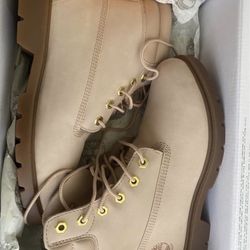 Timberlands Size 7.5w