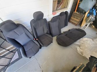 Nissan sentra Seats