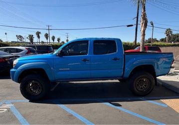 Toyota Tacoma TRD Off-Road Double Cab Pickup