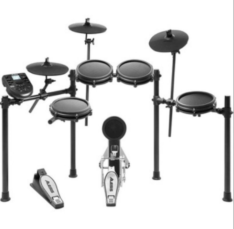 Alesis Nitro Mesh 8-pc E-kit Drum Set Electronic With Amp