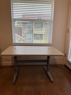 Steel Case Manual Height-Adjustable Desk