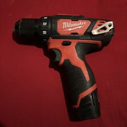 12v Milwaukee Drill