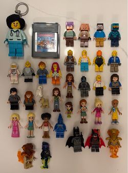 LEGO Minifigures and Lego Nintendo Game Boy Cartridge