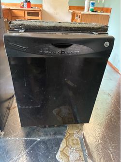 Dish washer