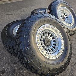 17" LOCK MOJAVE rims w- 35" Tires