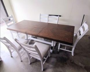 Dining table set