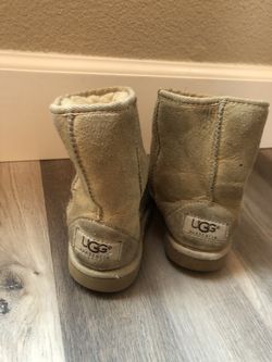 Kids UGGS!