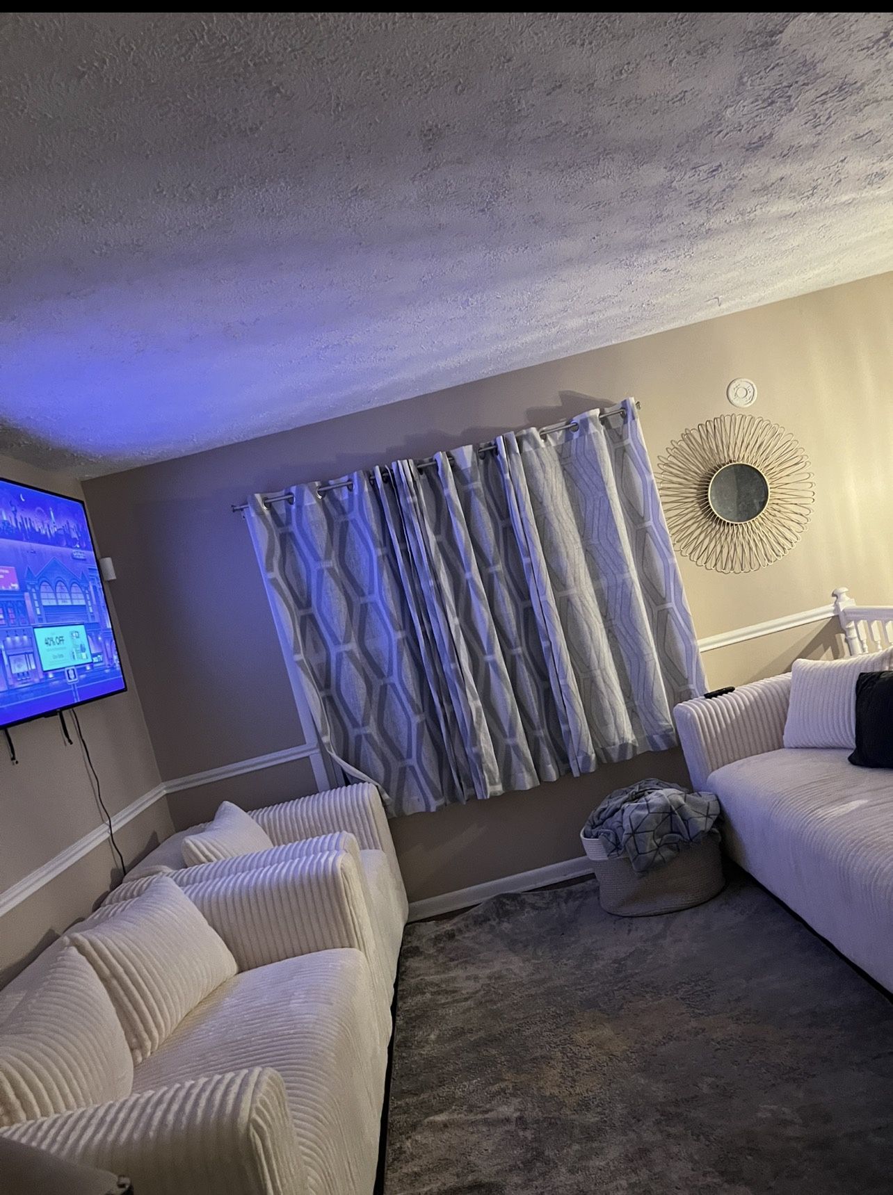 Modern Cream Living Room Set – Excellent Condition