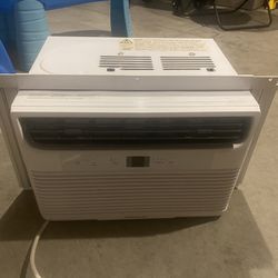 Frigidaire 250 Sq Ft Window Air Conditioner, 6000 BTU Energy Saver Room AC Unit