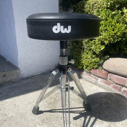 Dw Throne 