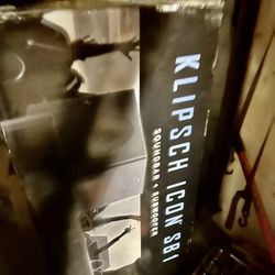 Klipsch High End Subwoofer and Sound Bar like New PAID $650