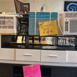 New in the box 6000 BTU Air Conditioner