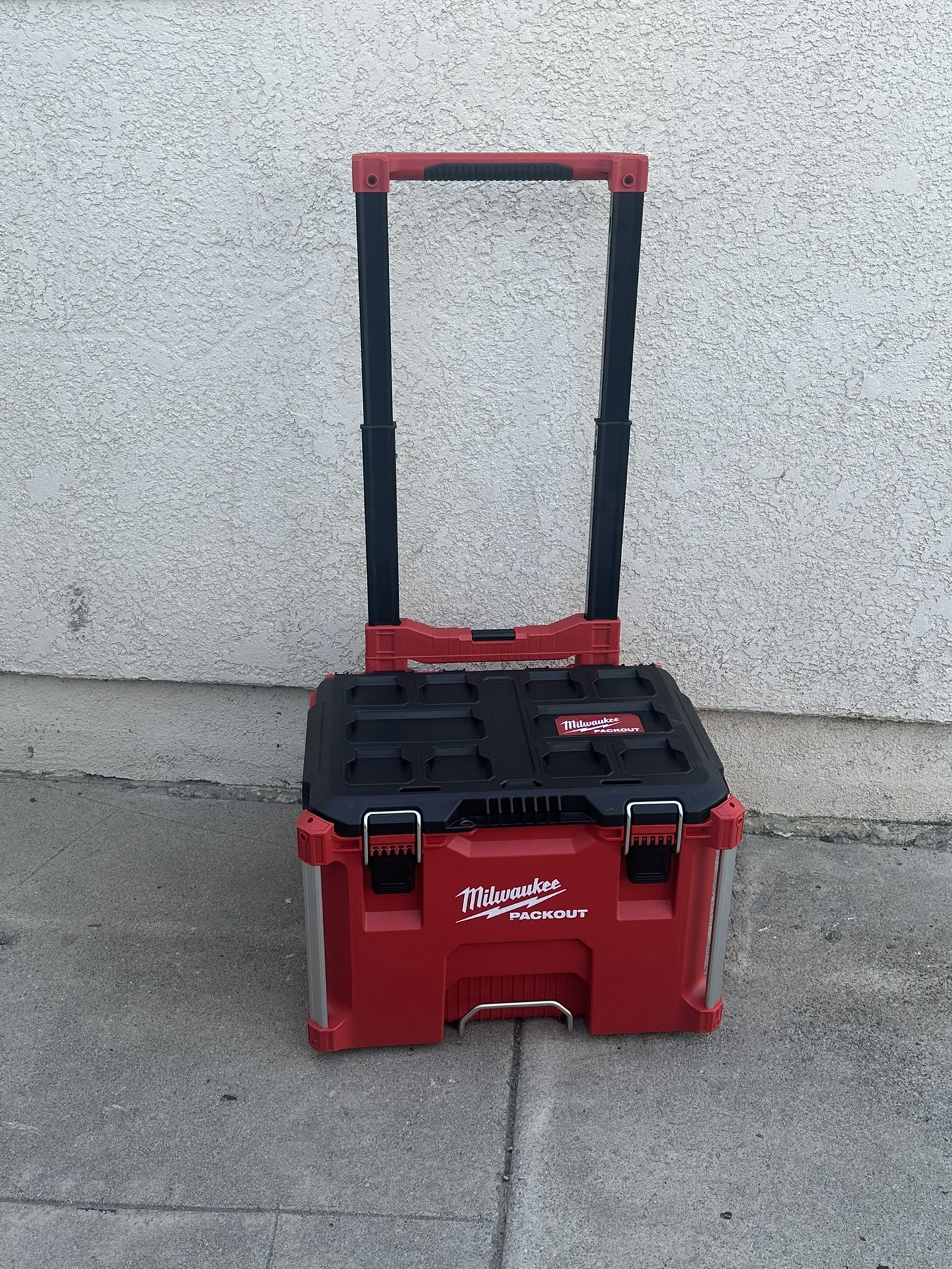 Milwaukee Dolly Tool Box $135 New Pick Up In Van Nuys