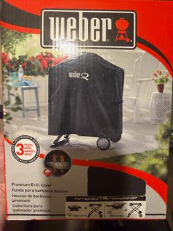 Brand New - Weber Grill Cover for 1000 & 2000 series plus stand, includes pack of Weber drip pans