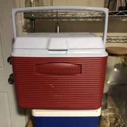 Rubbermaid Cooler