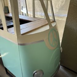 VW Bus Bar 