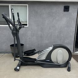 Smooth CE 7.4 elliptical trainer