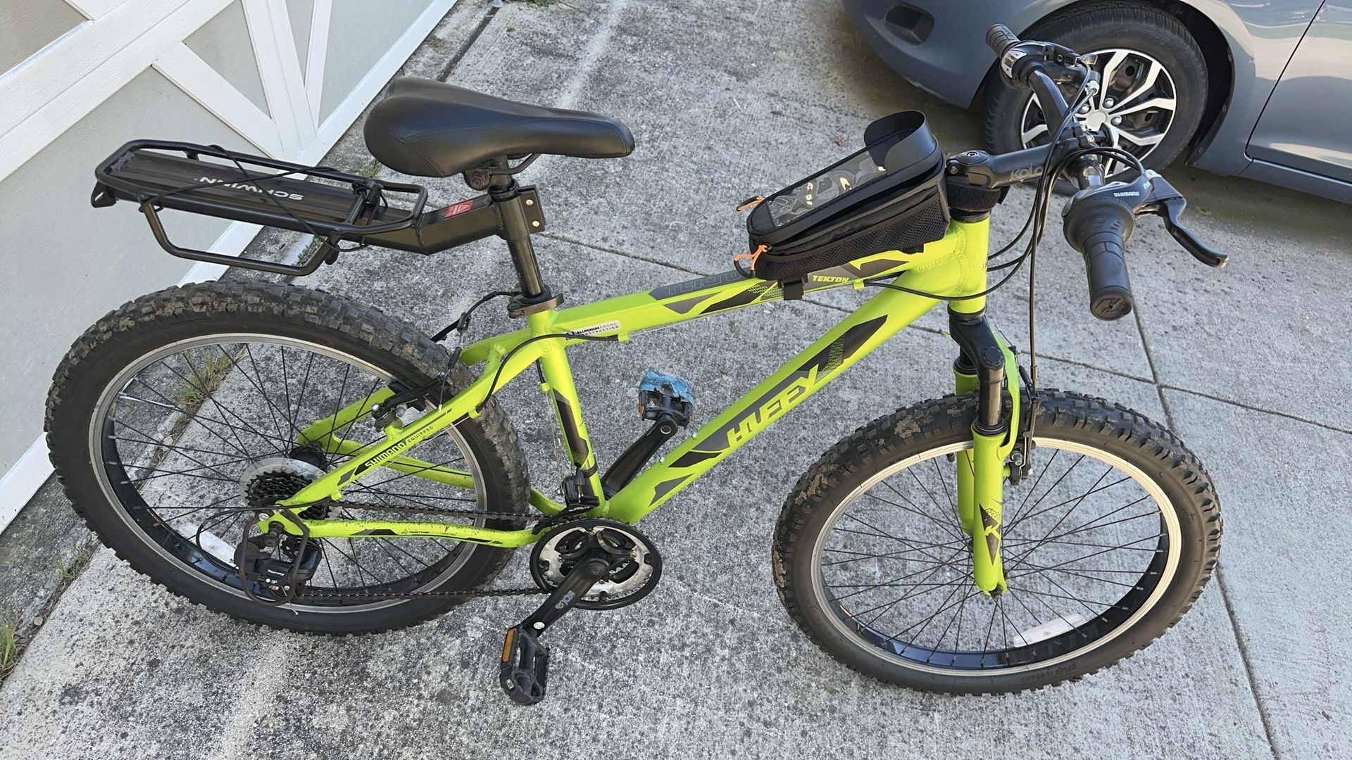 Nearly New Condition Huffy Tekton Mountain bike